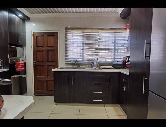 4 BEDROOM HOUSE FOR SALE IN DAL FOUCHE